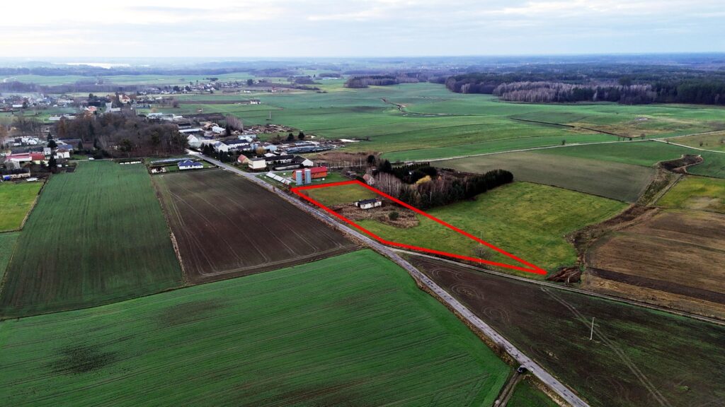 Działka z budynkiem usługowym z dobrym dojzdem - zdjęcie 1