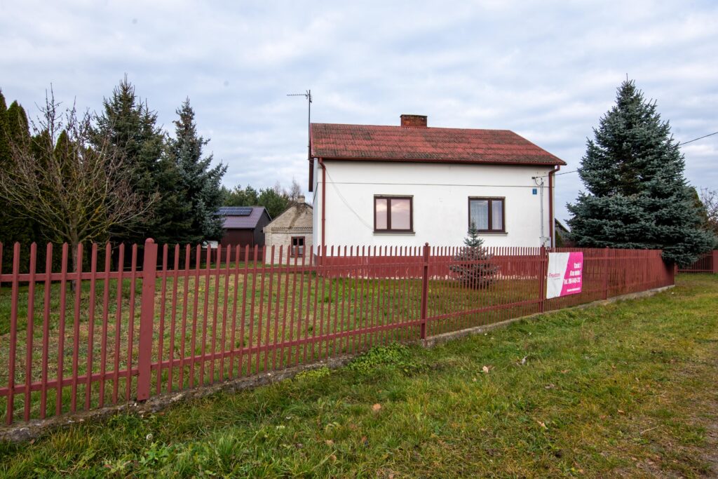 Nieruchomość z domem, gospodarstwem, lasem i polem - zdjęcie 13