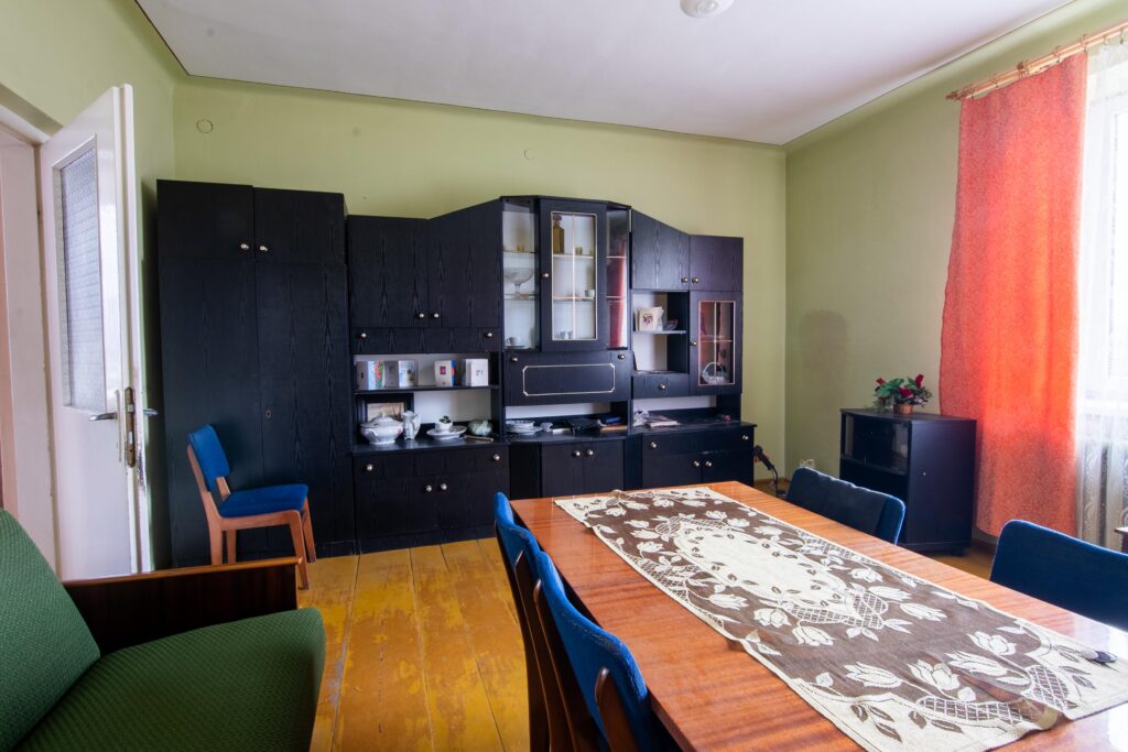 Nieruchomość z domem, gospodarstwem, lasem i polem - zdjęcie 29