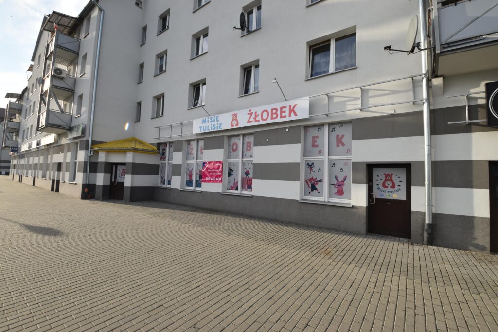 Do wynajęcia lokal po dawnym żłobku - zdjęcie 1