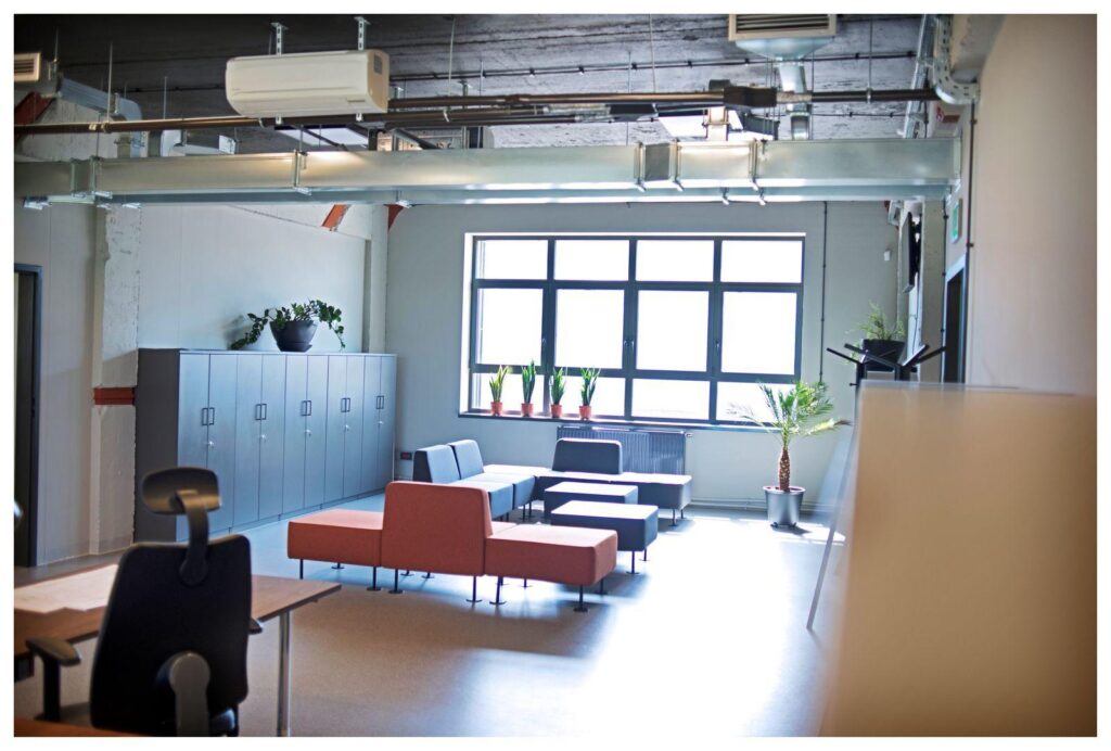 Nowoczesna powierzchnia biurowa - zdjęcie 2