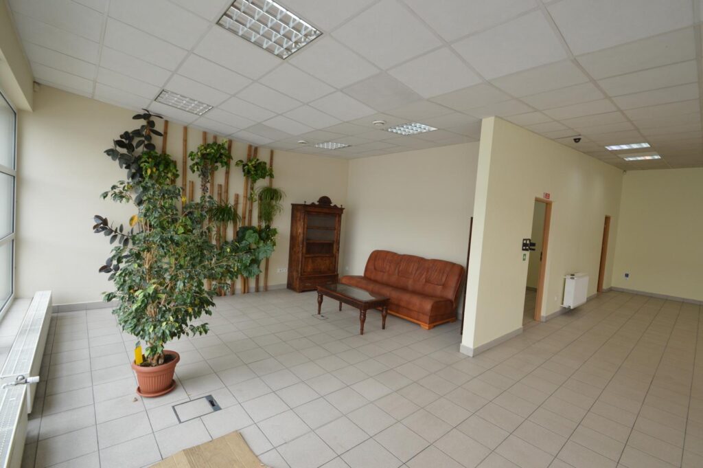 Lokal - biurowo- handlowy w spokojnej okolicy. - zdjęcie 4