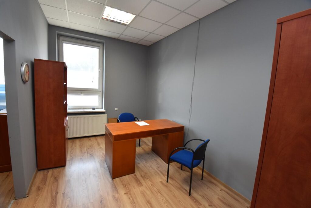 Biuro z dwoma pokojami ok.27m2 - zdjęcie 2