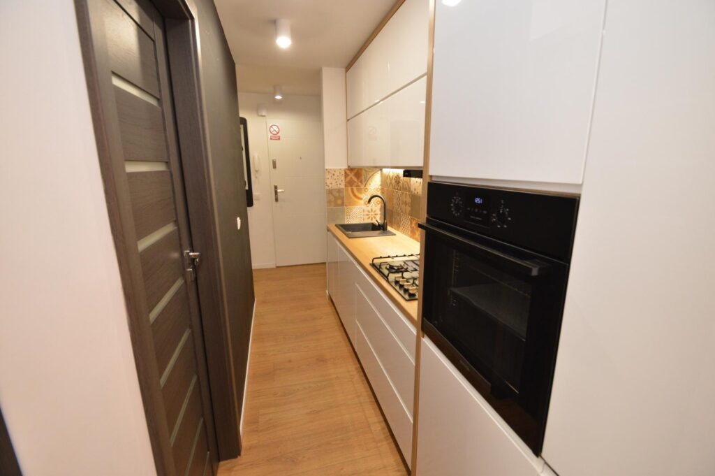 Do sprzedaży dwupokojowe w centrum - zdjęcie 11