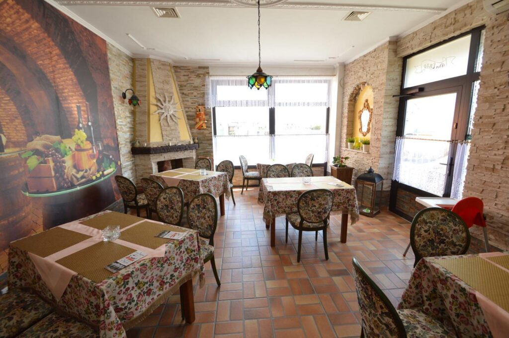 Lokal użytkowo handlowy - gastronomiczny - zdjęcie 3