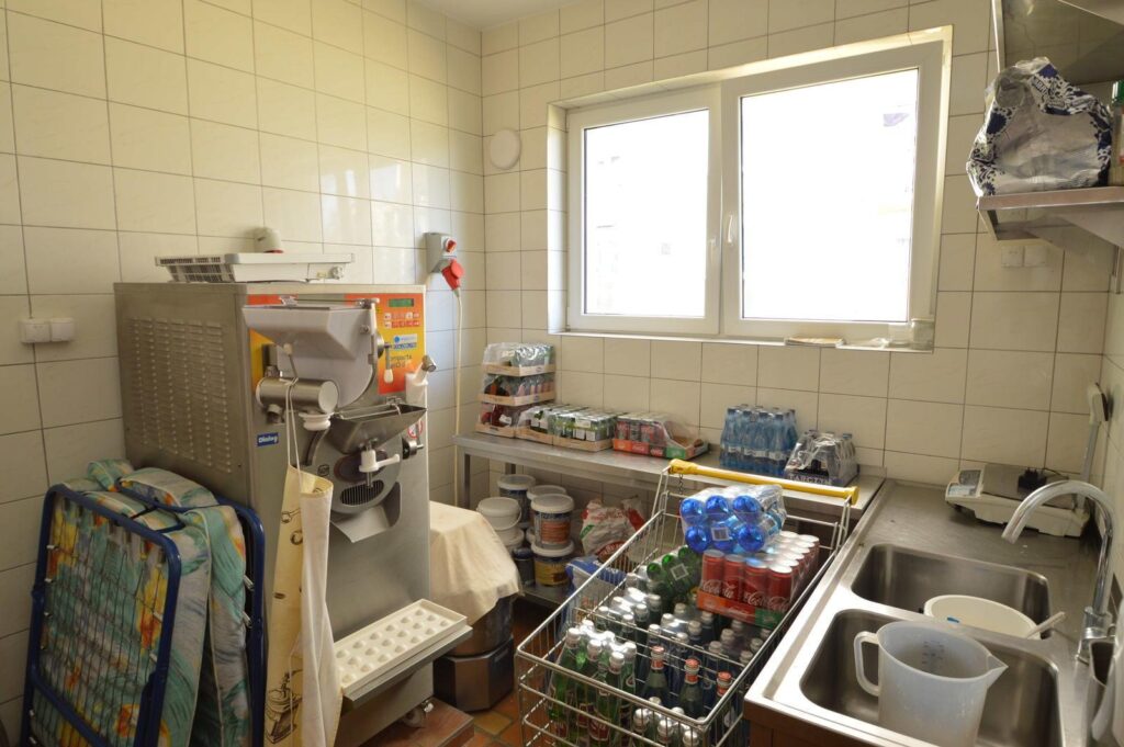 Lokal użytkowo handlowy - gastronomiczny - zdjęcie 9