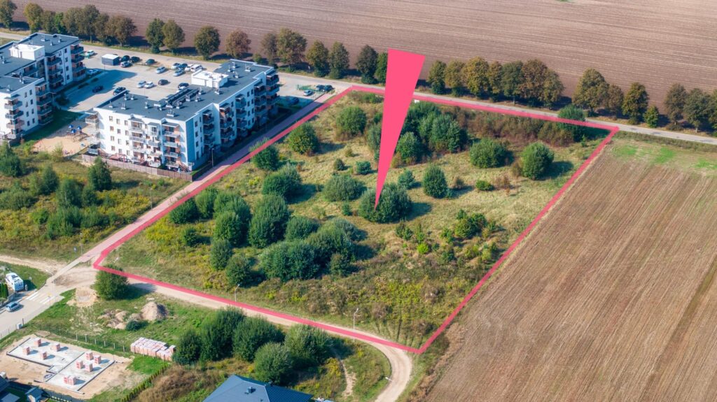 Działki pod zabudowę mieszkaniową wielorodzinną - zdjęcie 1