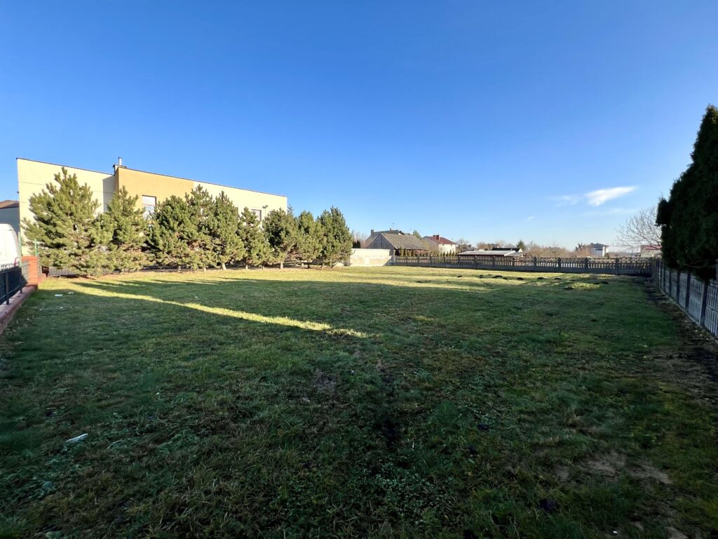 Funkcjonalny budynek w centrum Koniecpola - zdjęcie 18