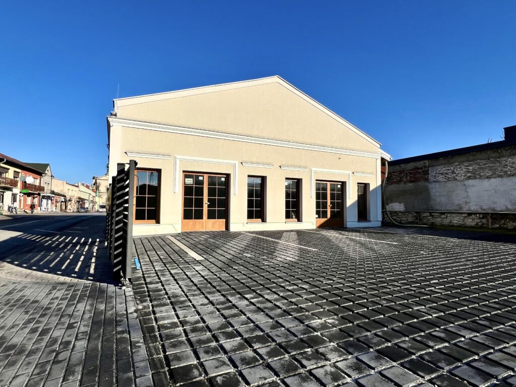 Nowoczesny lokal usługowy w centrum Koniecpola! - zdjęcie 3