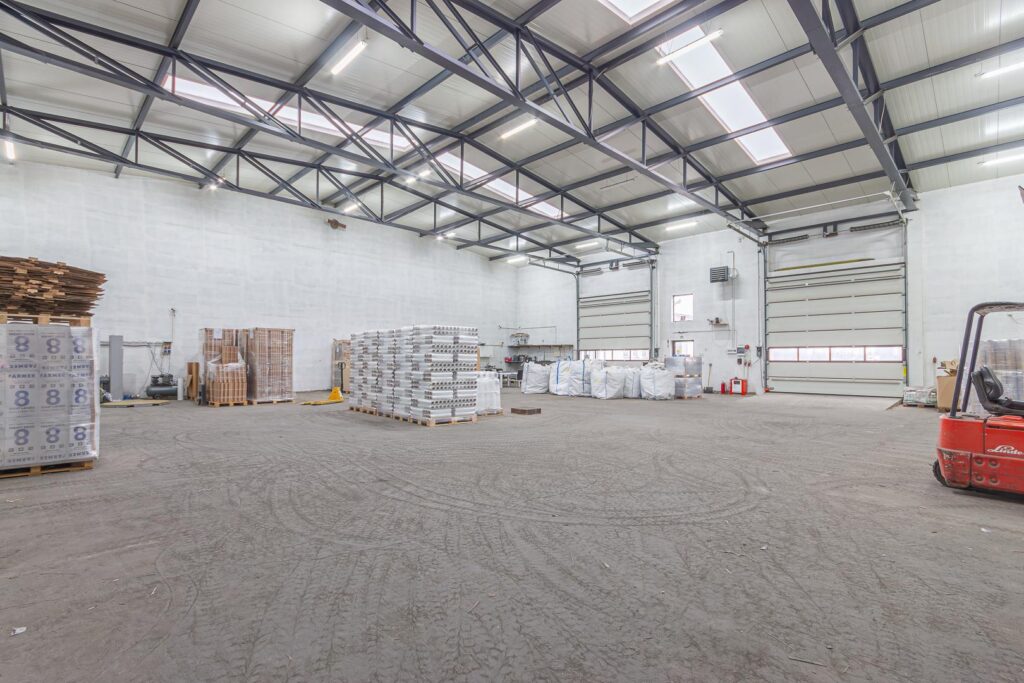 Hala magazyn produkcja 500 m2 do wynajęci - zdjęcie 2