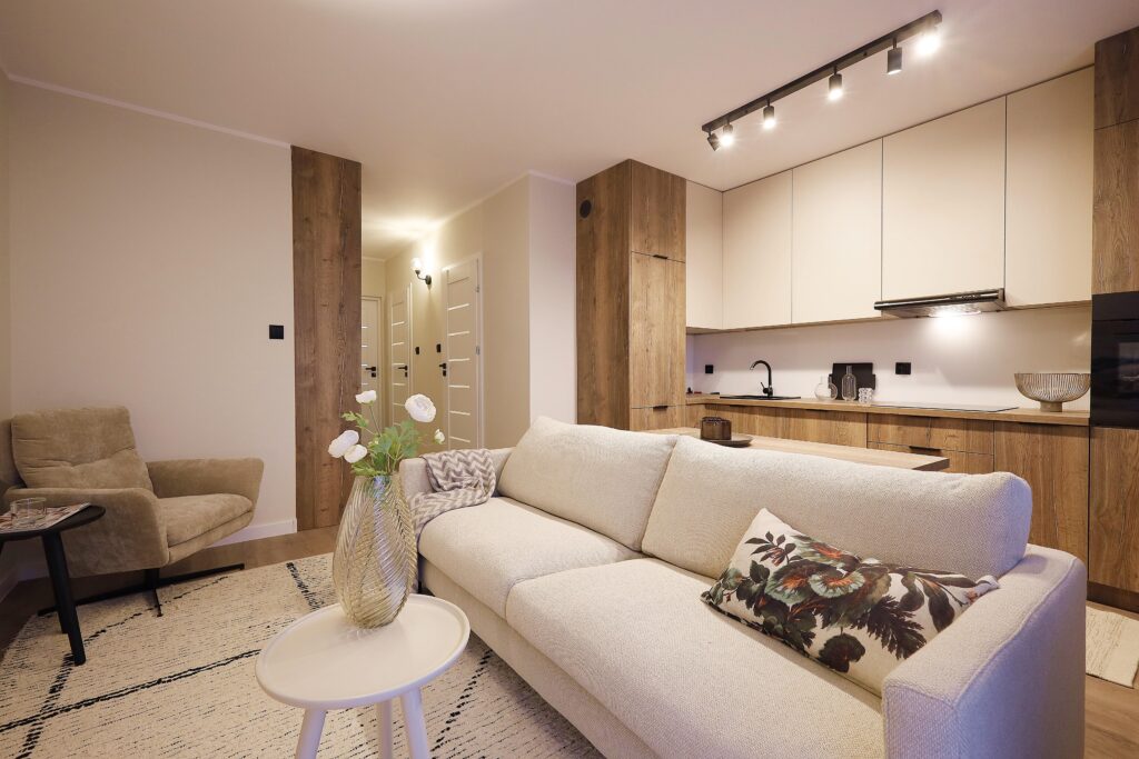 Mieszkanie czteropokojowe w centrum miasta - zdjęcie 1