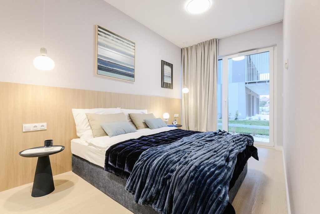 Gotowy do wprowadzenia apartament nad jeziorem - zdjęcie 12
