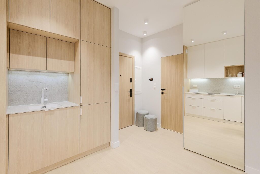 Gotowy do wprowadzenia apartament nad jeziorem - zdjęcie 21
