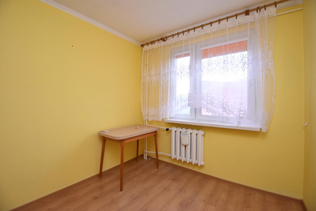 Widne i przestronne mieszkanie na 4 piętrze - zdjęcie 3