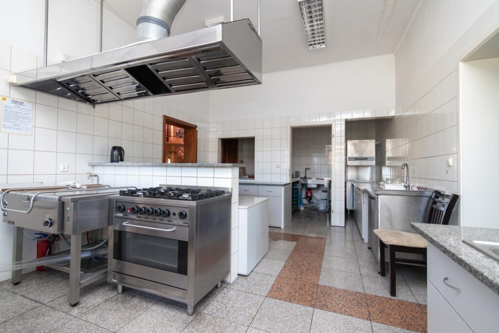 Obiekt na sprzedaż. Wesela, pizzeria, hotel - zdjęcie 10