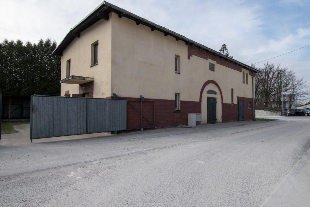 Na wynajem lokal produkcyjno- usługowo-handlowy. - zdjęcie 1