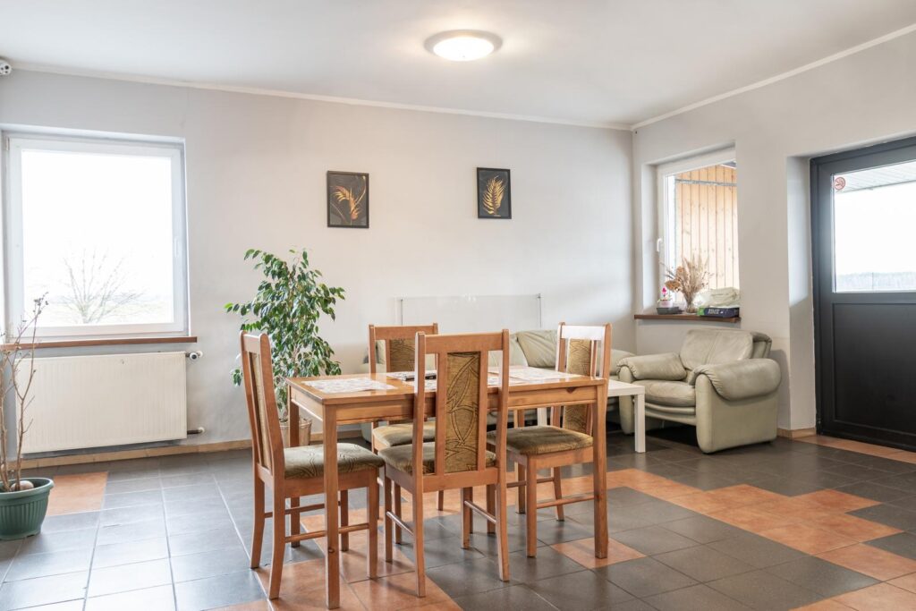 Motel na sprzedaż, pokoje pracownicze - zdjęcie 8