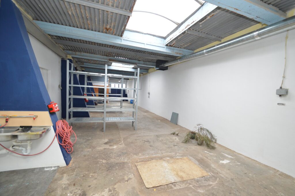 Obiekt magaznowy ok.150m2 - zdjęcie 3