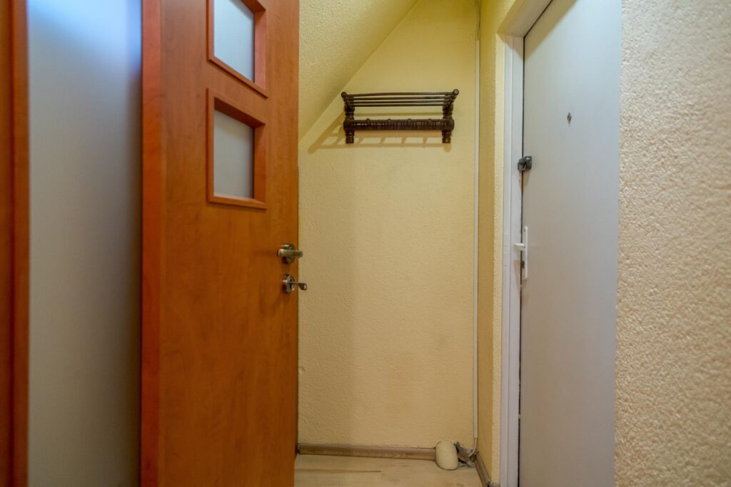 Mieszkanie na pierwszym piętrze w kamienicy - zdjęcie 7