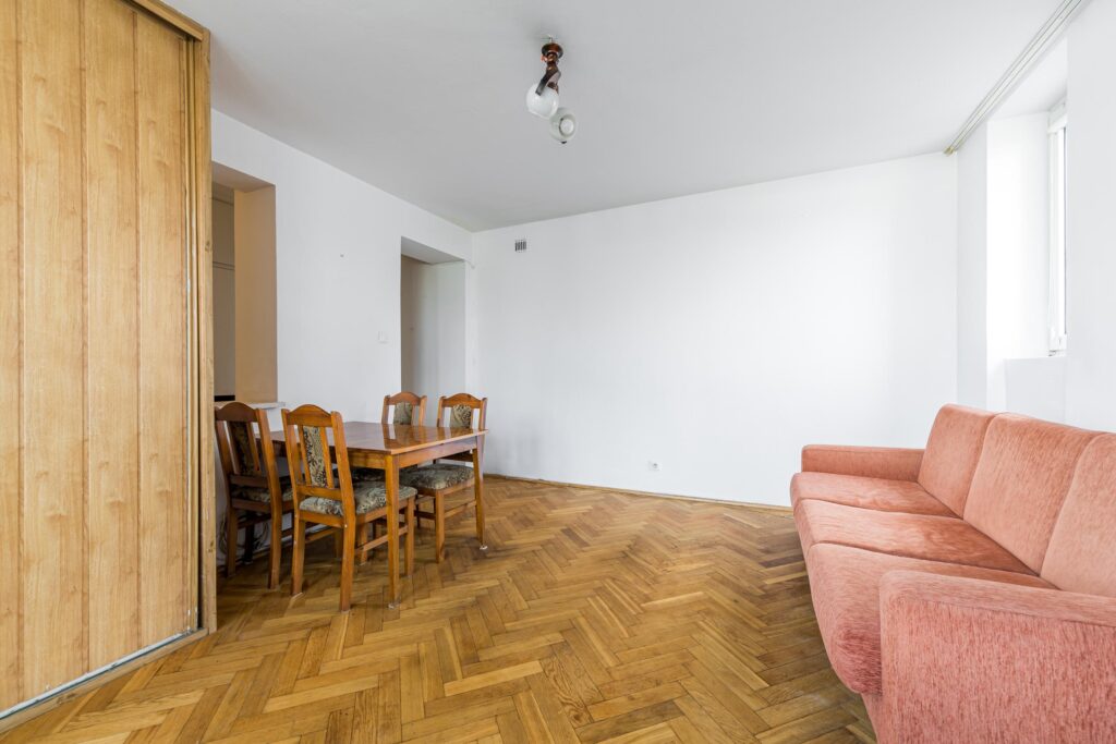 Kawalerka z potencjałem 25m2 na Hynka - zdjęcie 3