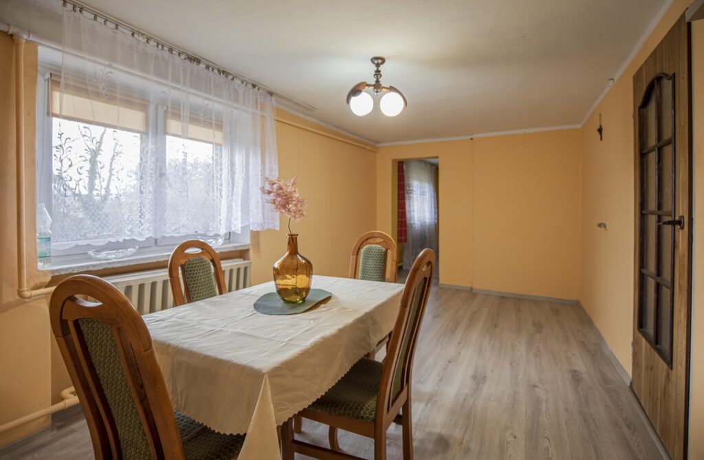 Na sprzedaż dom w atrakcyjnej cenie - zdjęcie 2