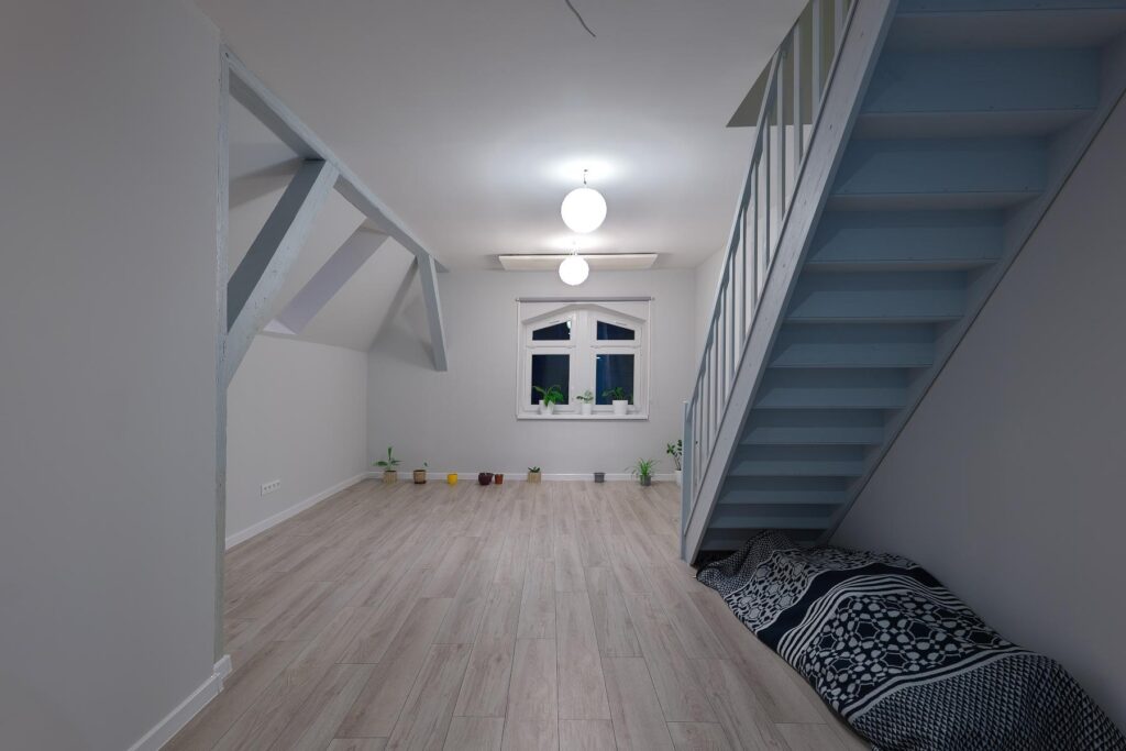 Przestronne dwupoziomowe 3M po remoncie! - zdjęcie 2