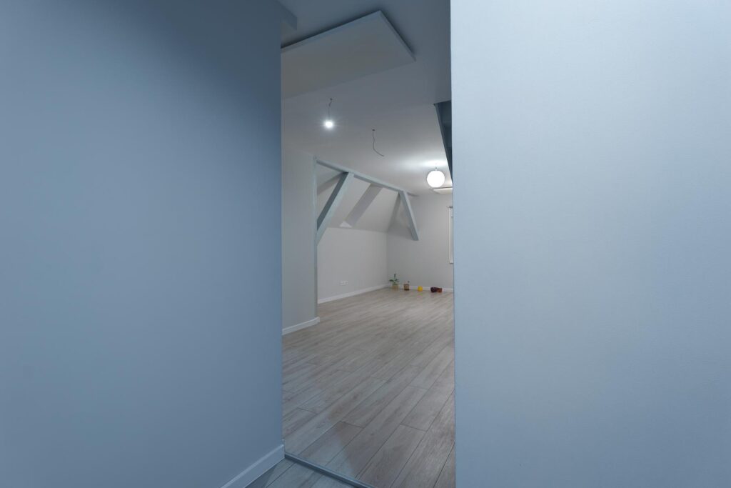 Przestronne dwupoziomowe 3M po remoncie! - zdjęcie 9