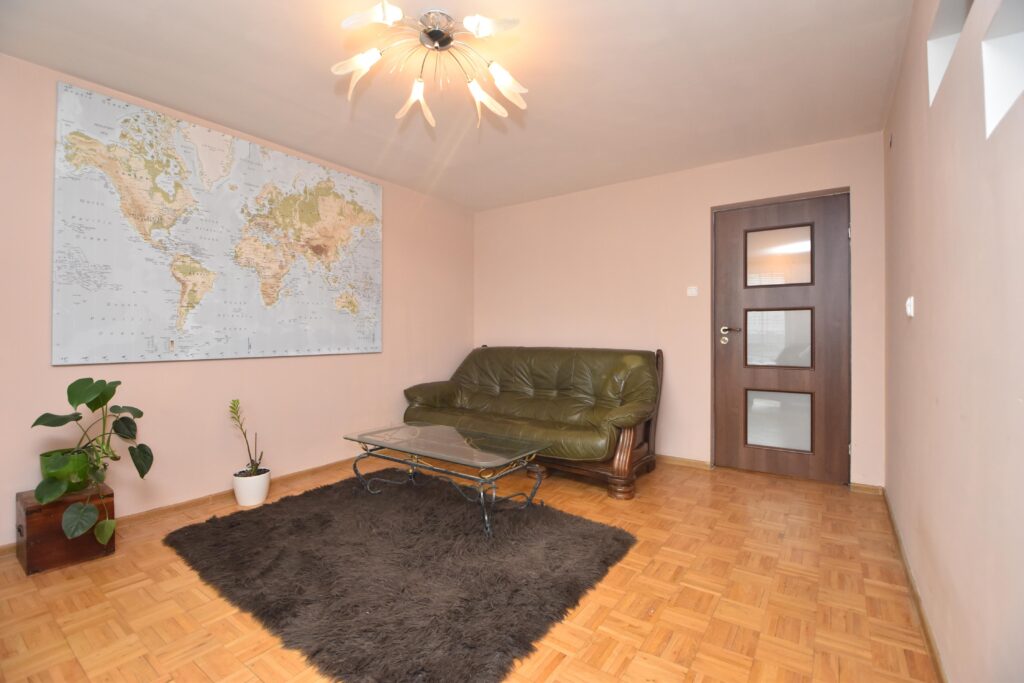 Komfortowe mieszkanie z otwartą kuchnią - zdjęcie 1