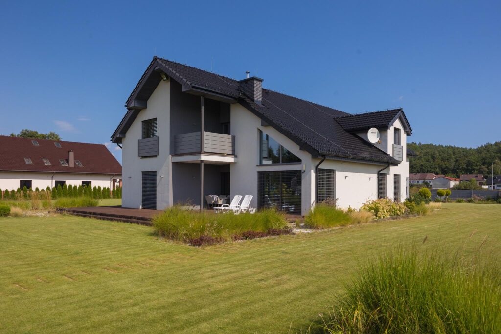 Dom wolnostojący 355 m², działka 3400 m² - zdjęcie 12
