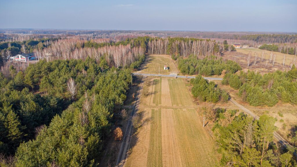 Piękna działka 1500 m2 w Grzegorzewicach - zdjęcie 8
