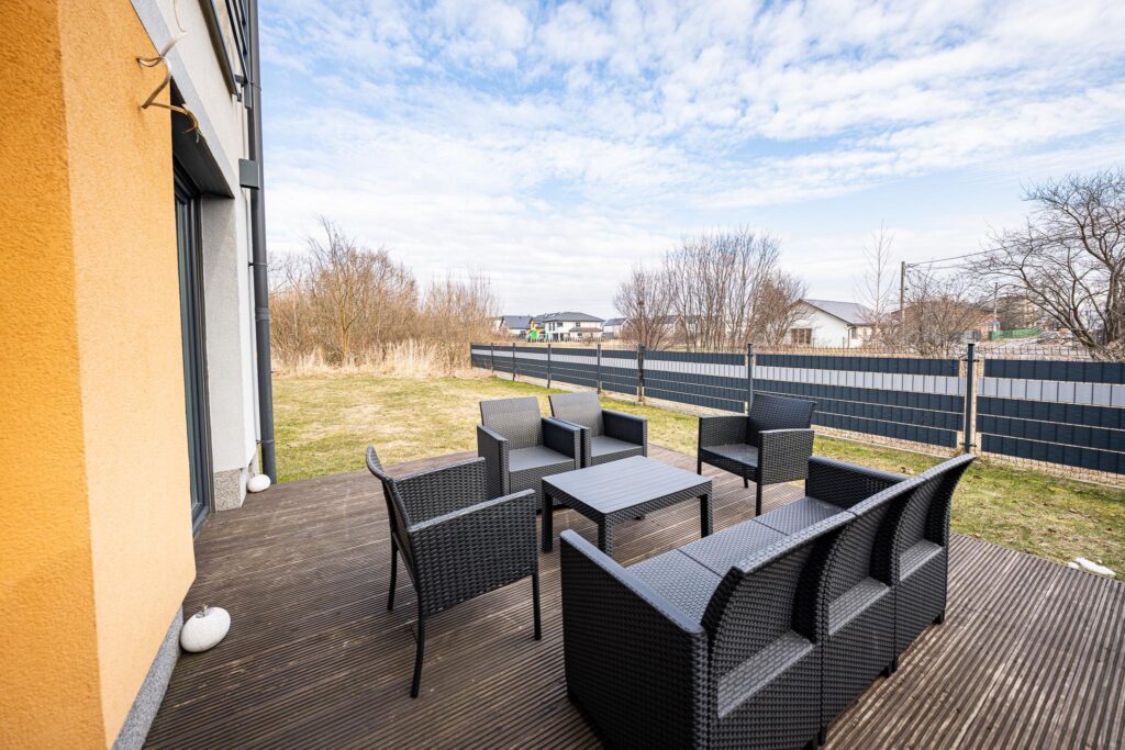 Gotowy segment z dużym ogrodem - zdjęcie 15