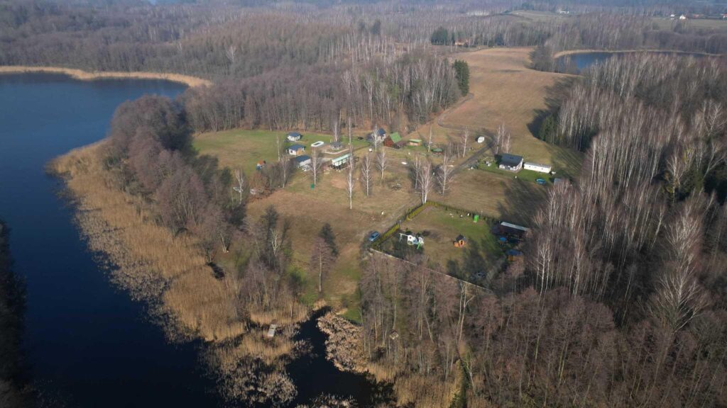 Mazury działka rekreacyjna z linią brzegową - zdjęcie 3