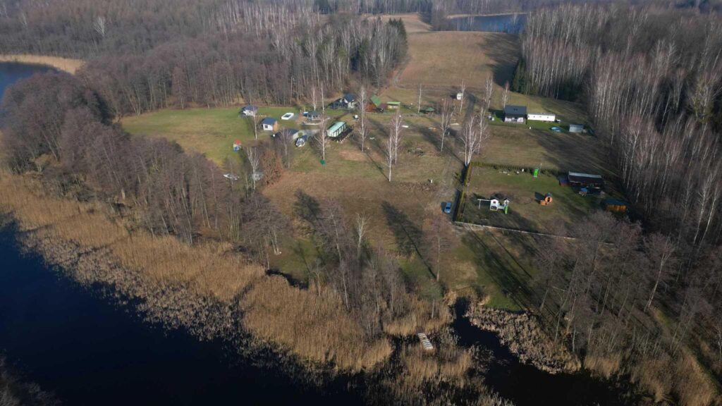 Mazury działka rekreacyjna z linią brzegową - zdjęcie 9