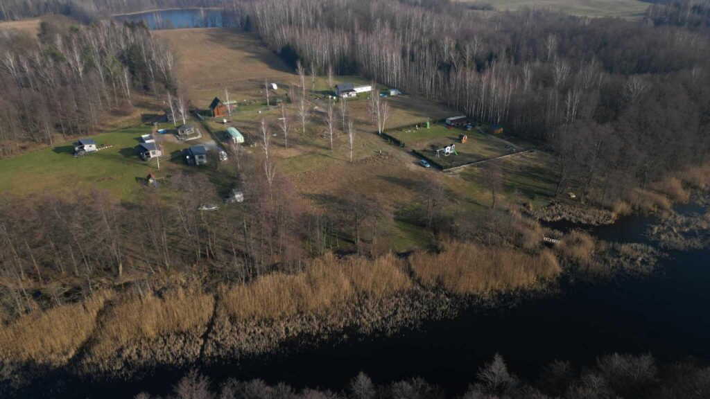 Mazury działka rekreacyjna z linią brzegową - zdjęcie 9