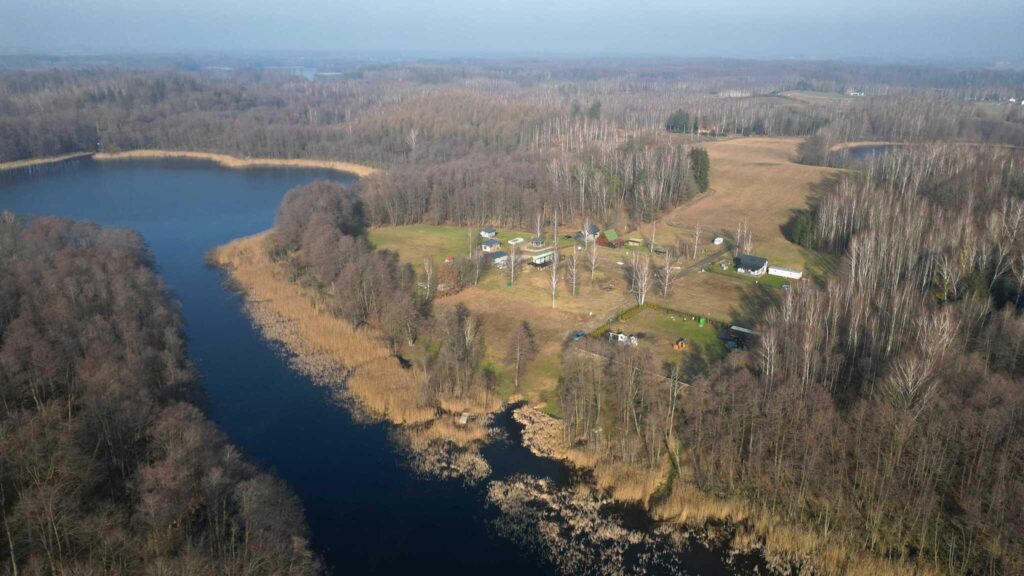 Mazury działka rekreacyjna z linią brzegową - zdjęcie 11