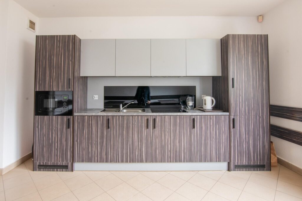 Hala produkcyjna z magazynem, biurami oraz działką - zdjęcie 73