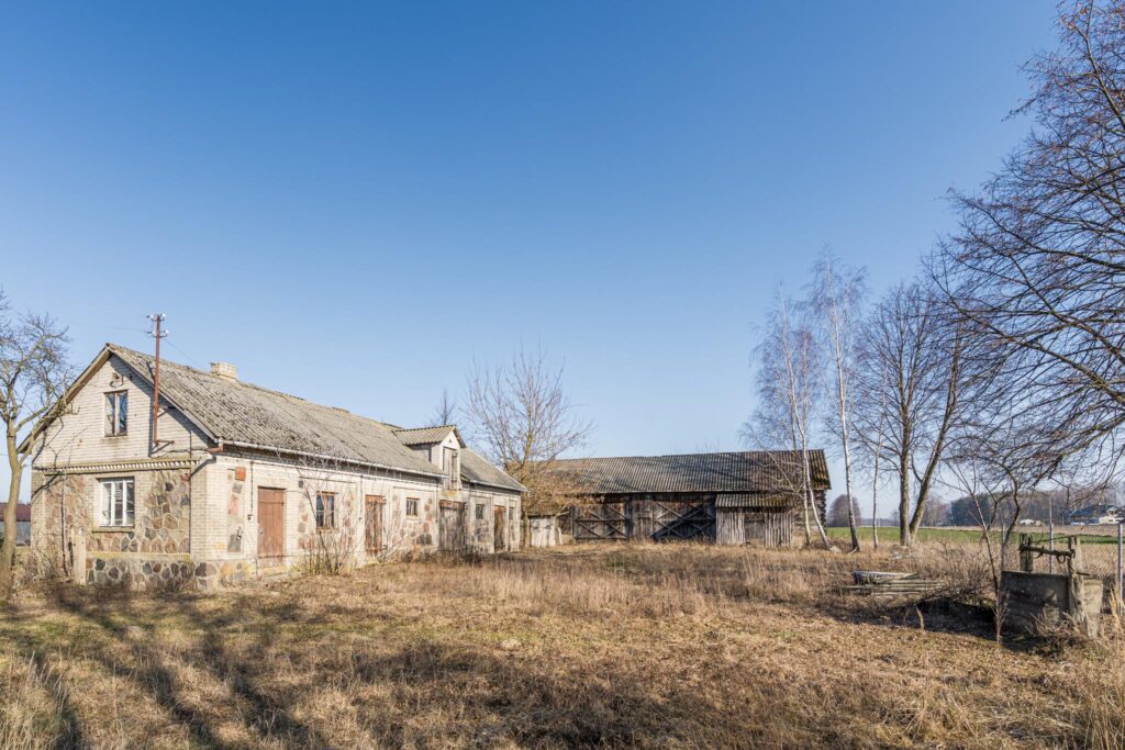 Dom z budynkiem gospodarczym - zdjęcie 5