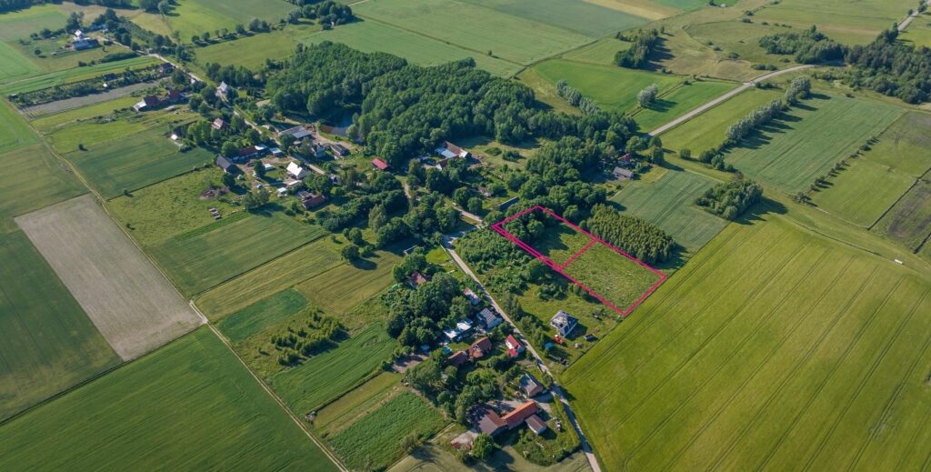 Działka z wydanymi warunkami zabudowy na dom - zdjęcie 8