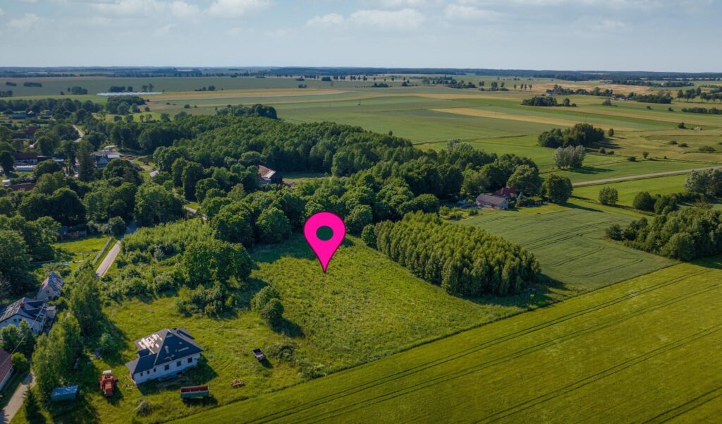 Działka z wydanymi warunkami zabudowy na dom - zdjęcie 2