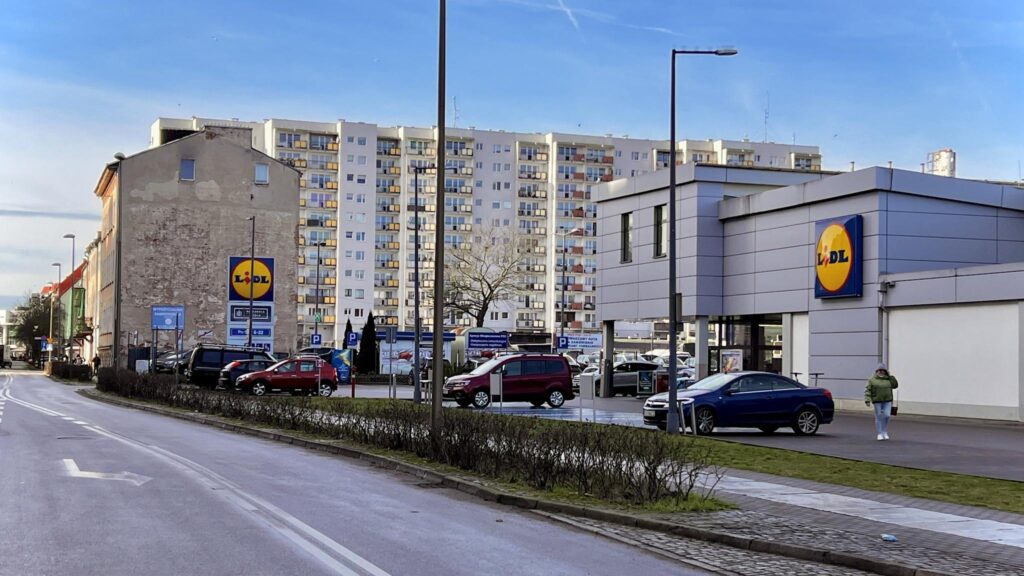 Wynajmę Lokal usługowy obok Lidl i Biedronka. - zdjęcie 1