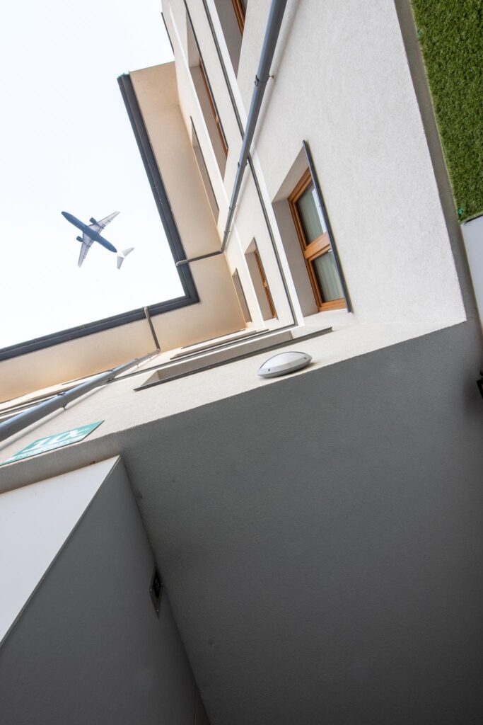 Apartament z trzema balkonami i garażem podziemnym - zdjęcie 58