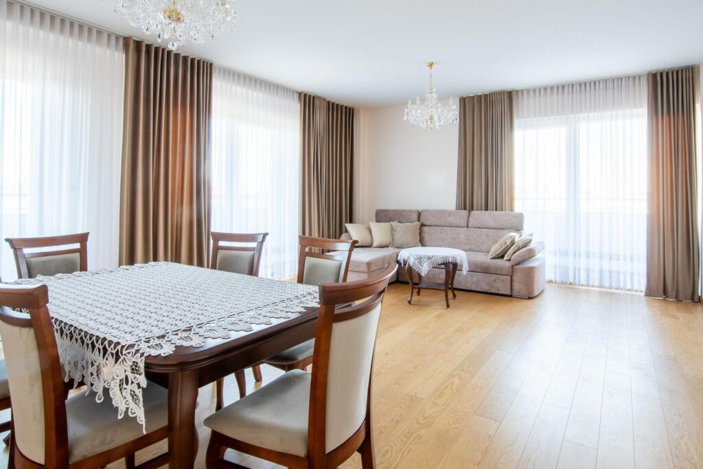 Apartament z trzema balkonami i garażem podziemnym - zdjęcie 3