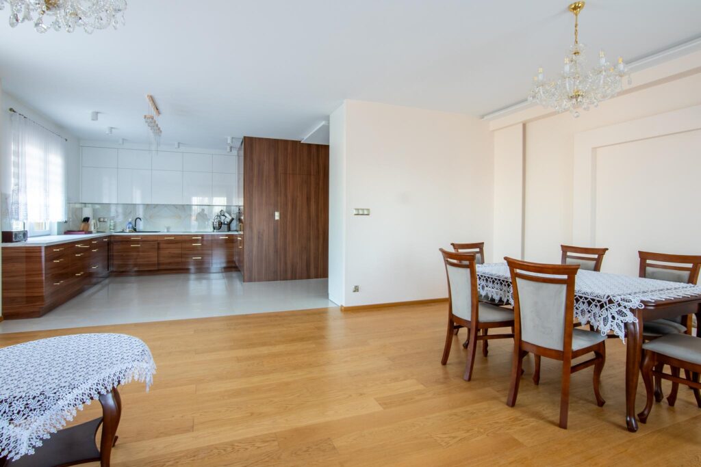 Apartament z trzema balkonami i garażem podziemnym - zdjęcie 11