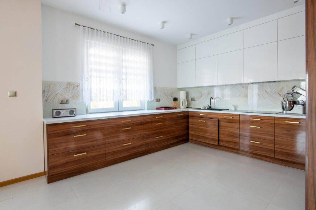 Apartament z trzema balkonami i garażem podziemnym - zdjęcie 23