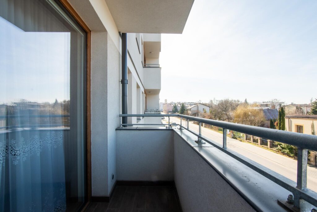 Apartament z trzema balkonami i garażem podziemnym - zdjęcie 10