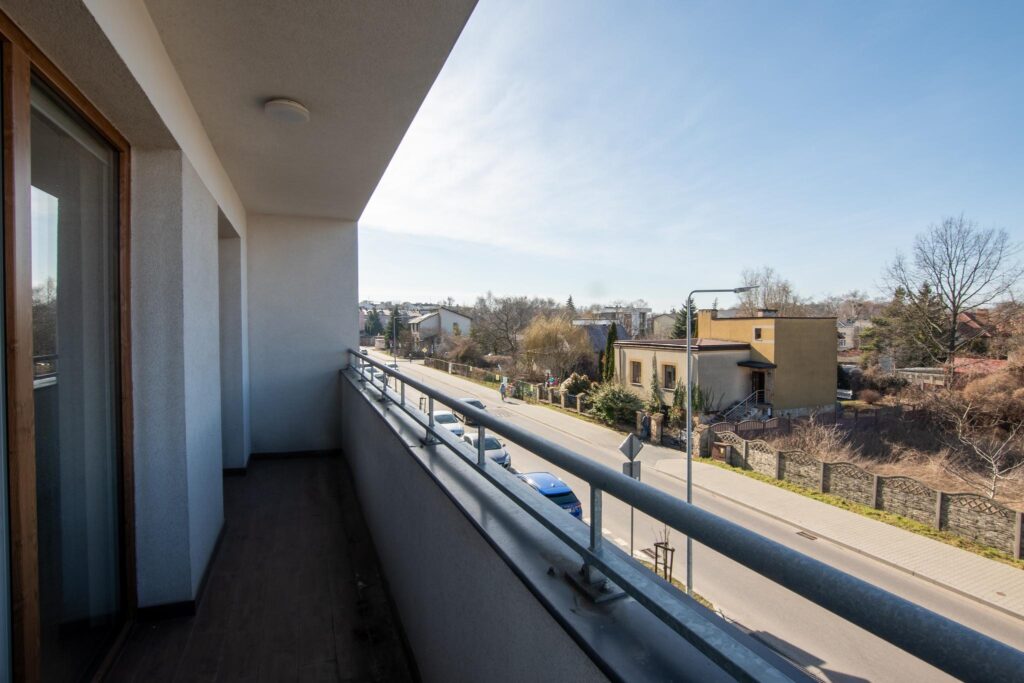 Apartament z trzema balkonami i garażem podziemnym - zdjęcie 42