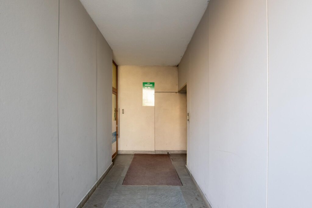 Apartament z trzema balkonami i garażem podziemnym - zdjęcie 57