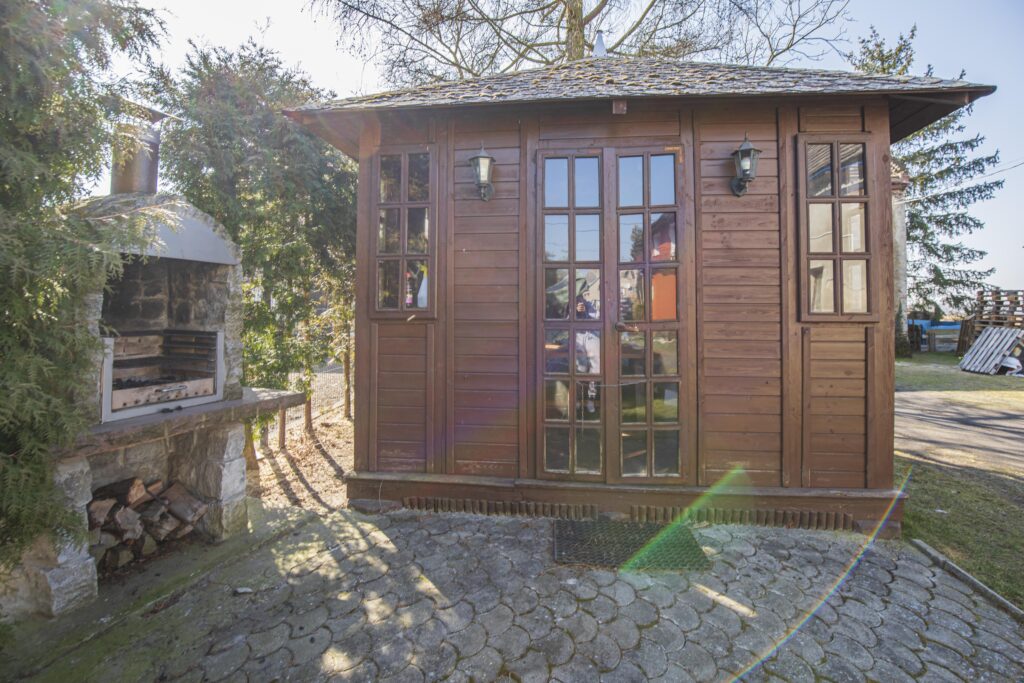 Dwupokoleniowy dom 9km od Brzegu - zdjęcie 15