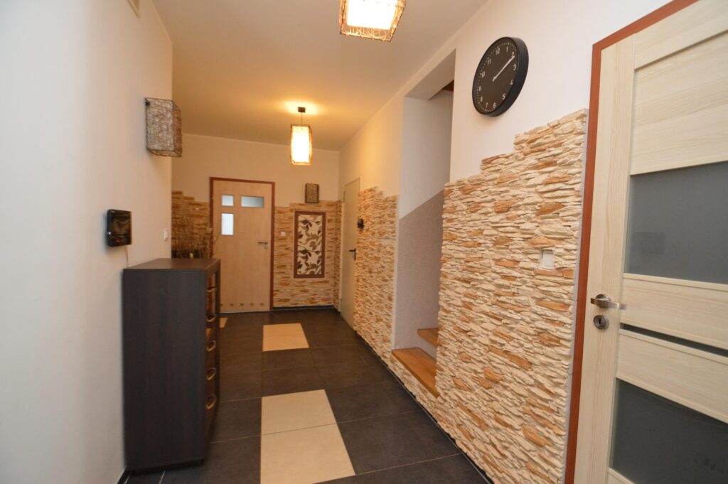 Dom jednorodzinny wolnostojący w Kępie koło Opola. - zdjęcie 5