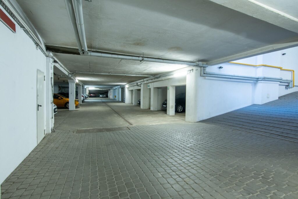 3 pokoje w kamienicy z windą i garażem podziemnym - zdjęcie 52